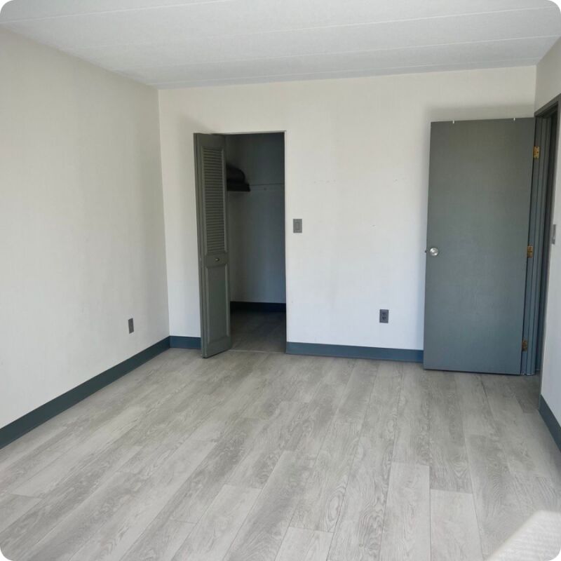 Kitchen & Floor Decor